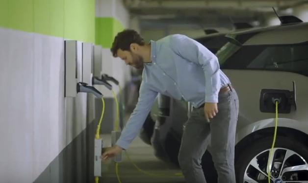 電動汽車充電新方法，將路燈改造成充電樁
